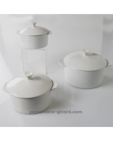 COCOTTE AVEC COUVERCLE 26CL 13X10CM HT4.9CM //