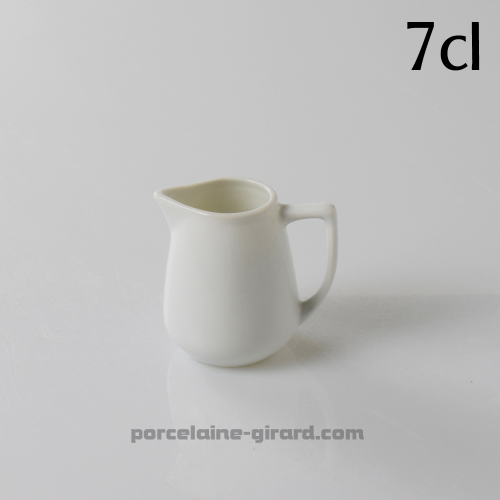 POT AVEC BEC VERSEUR 7CL HT-6.2CM /