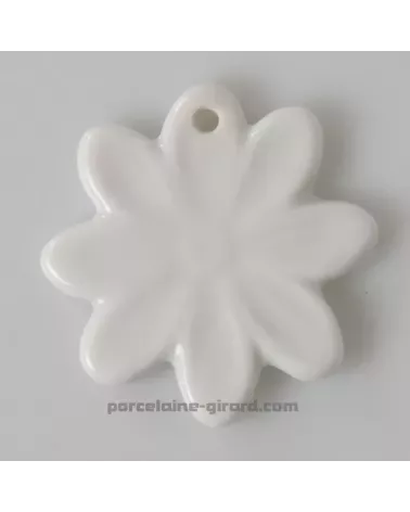 PENDENTIF MARGUERITE DIAMETRE  5.3CM  /