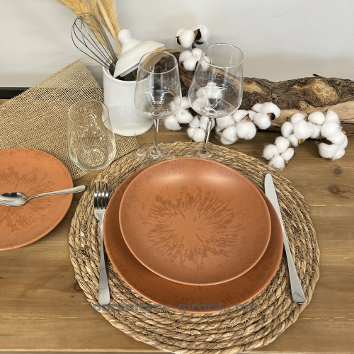 ASSIETTE CREUSE SUN 22CM