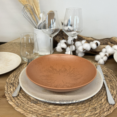 ASSIETTE CREUSE SUN 22CM