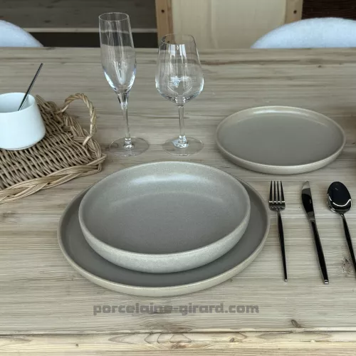 ASSIETTE DESSERT BIBOU DIAMETRE 22CM DE COULEUR SABLE EN GRES/