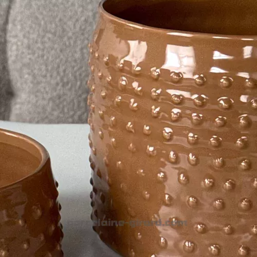 Cache pot relief "collection capsule Aura"